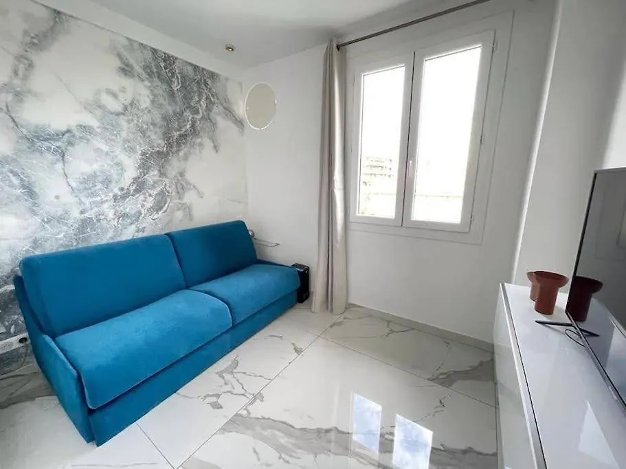 Beach Front, Superbe Appartement Pour 4 Personnes Nizza Appartamento