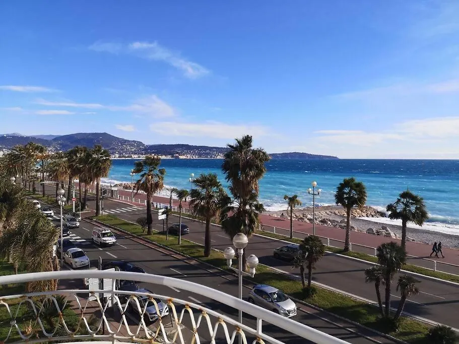 Beach Front, Superbe Appartement Pour 4 Personnes Nice