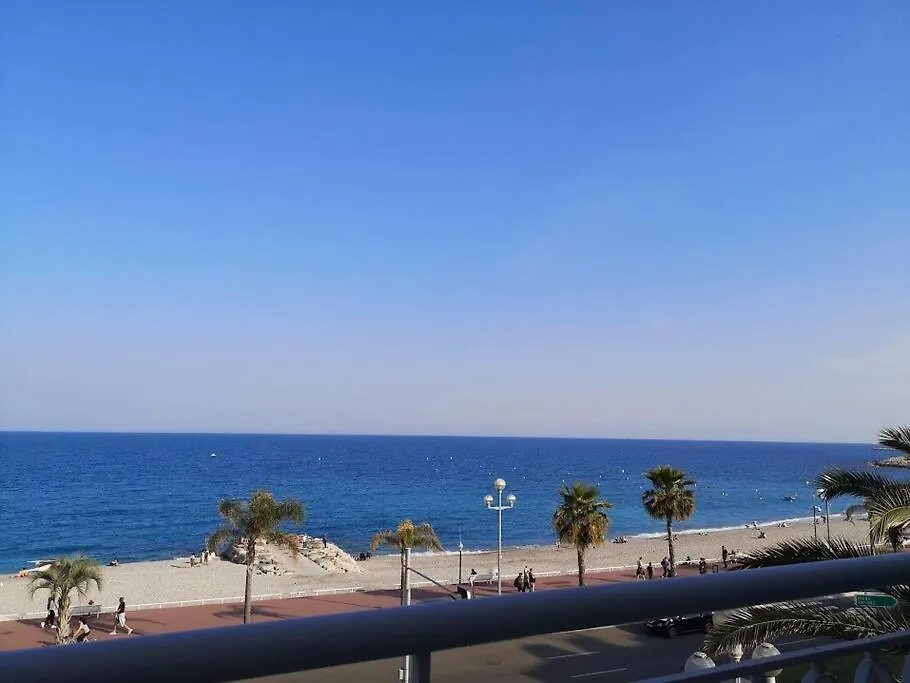 Beach Front, Superbe Appartement Pour 4 Personnes Nice 0*,
