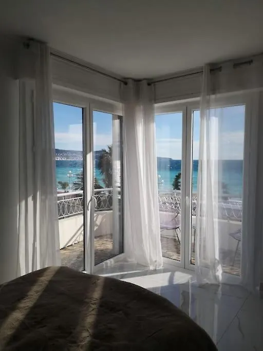 Beach Front, Superbe Appartement Pour 4 Personnes Nice France