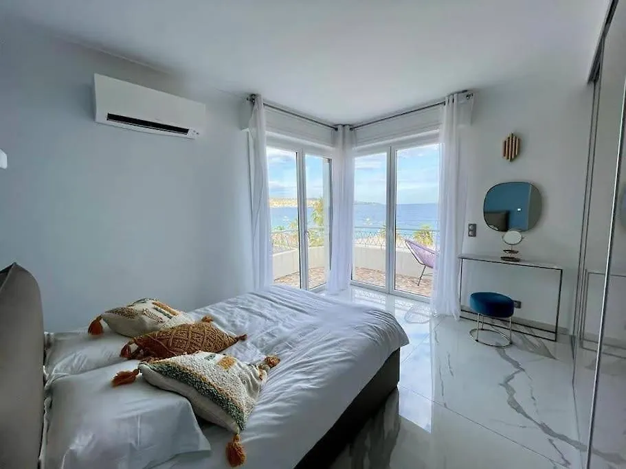 Beach Front, Superbe Appartement Pour 4 Personnes Nice