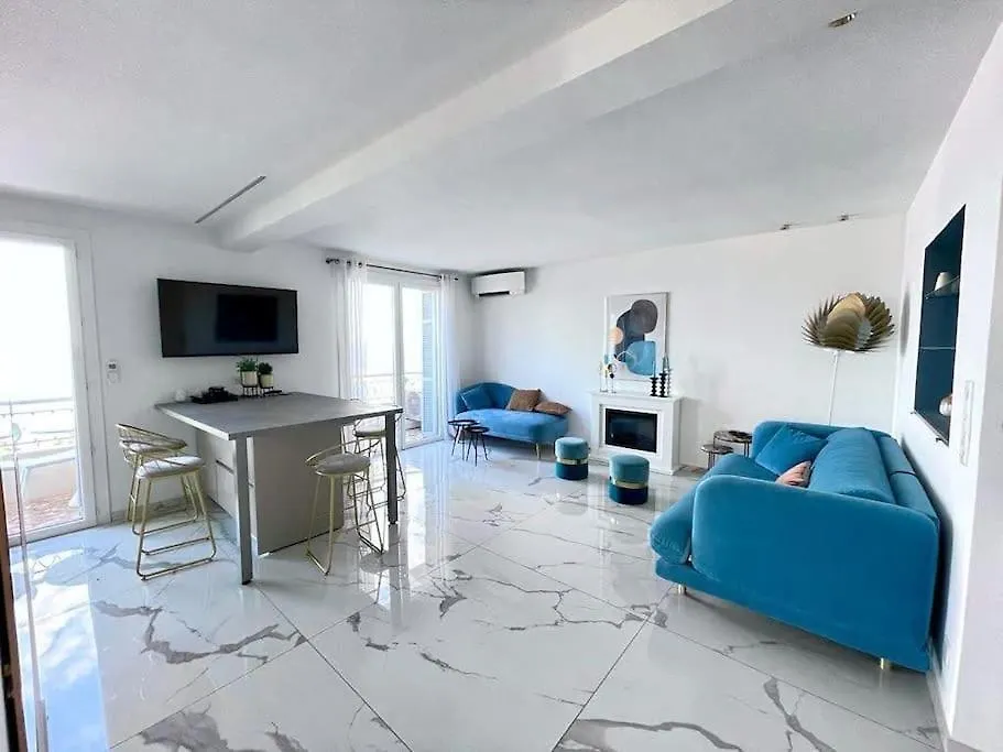Beach Front, Superbe Appartement Pour 4 Personnes Nice