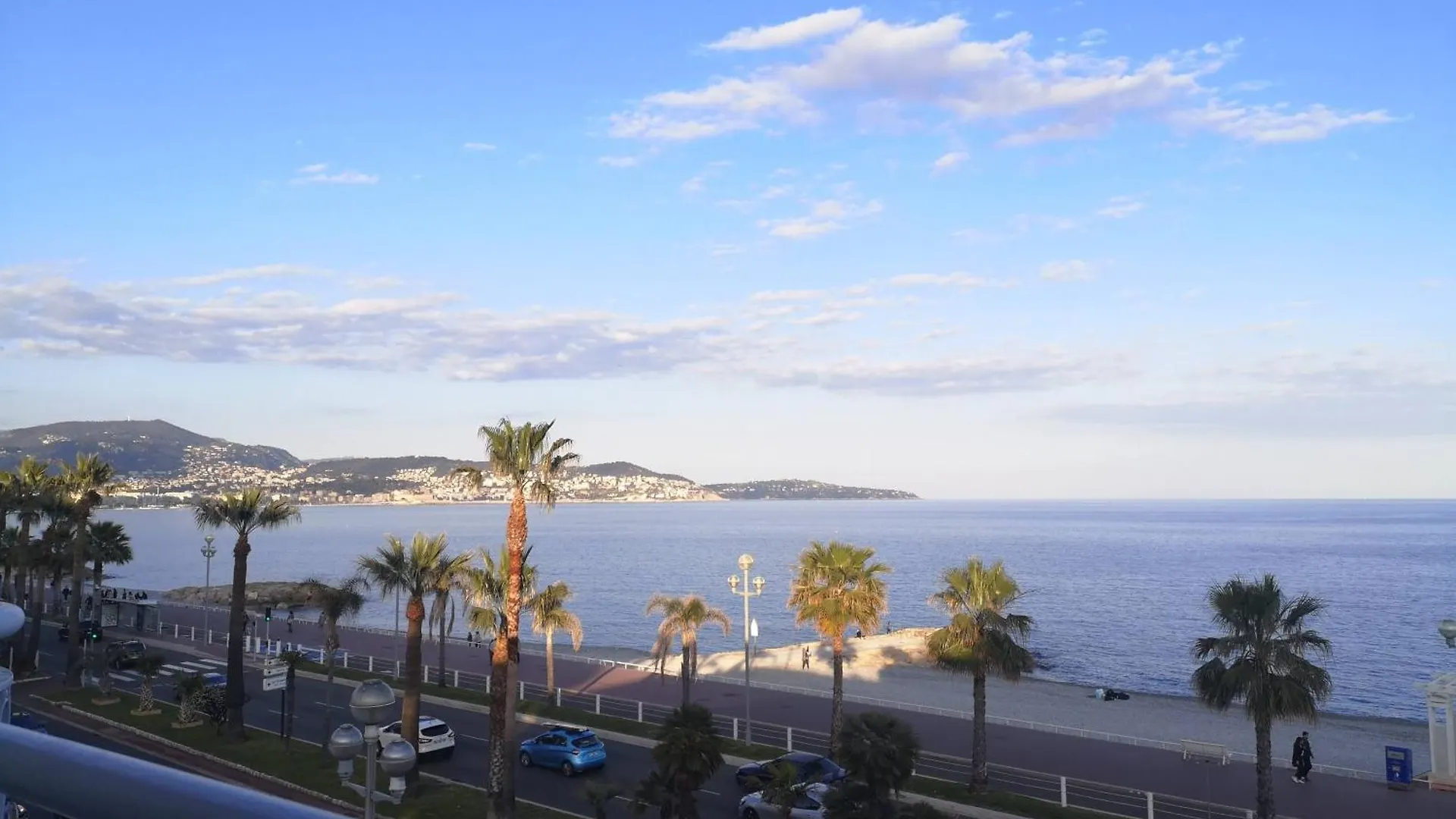 Apartment Beach Front, Superbe Appartement Pour 4 Personnes Nice France