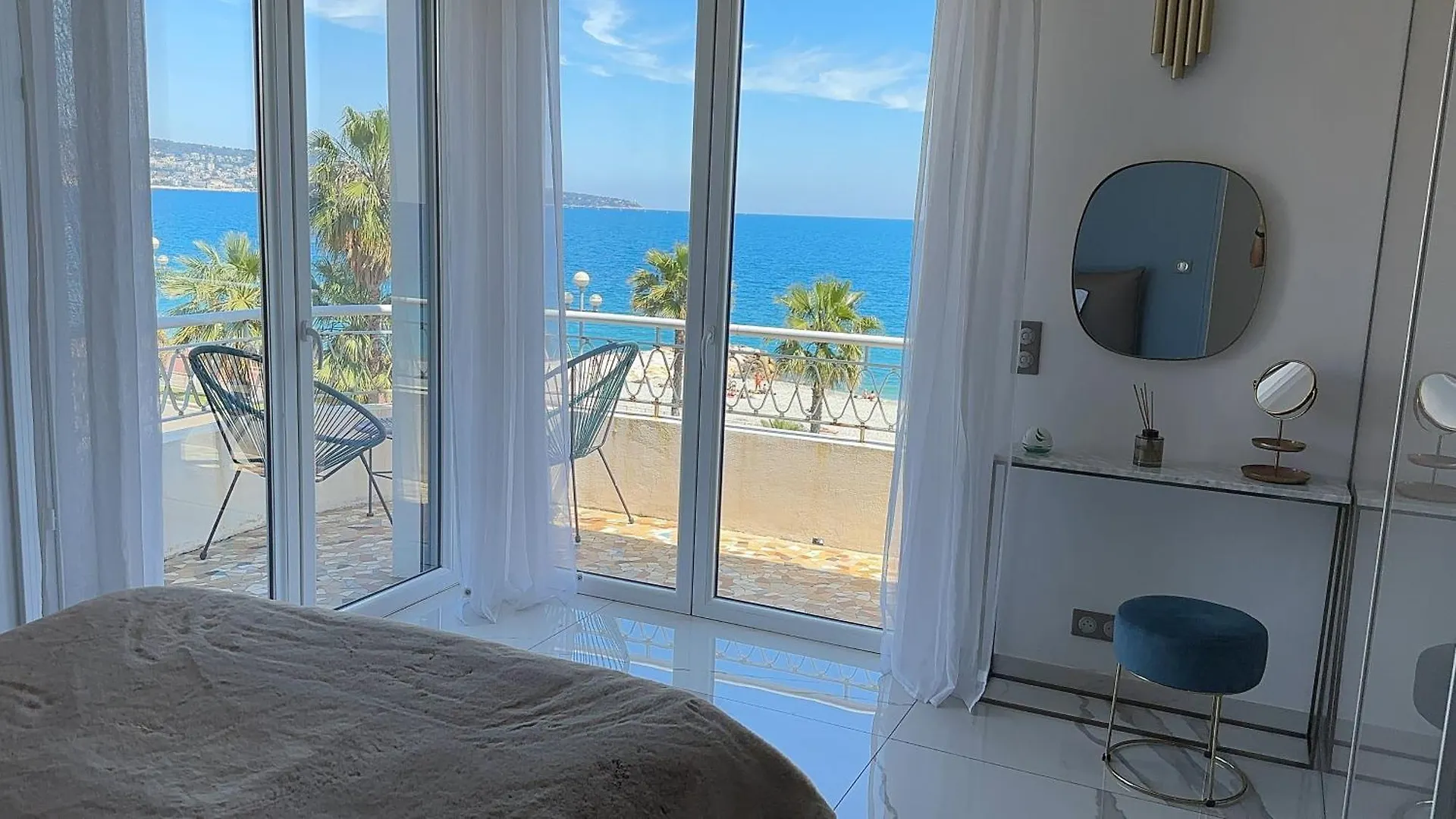 Apartment Beach Front, Superbe Appartement Pour 4 Personnes Nice